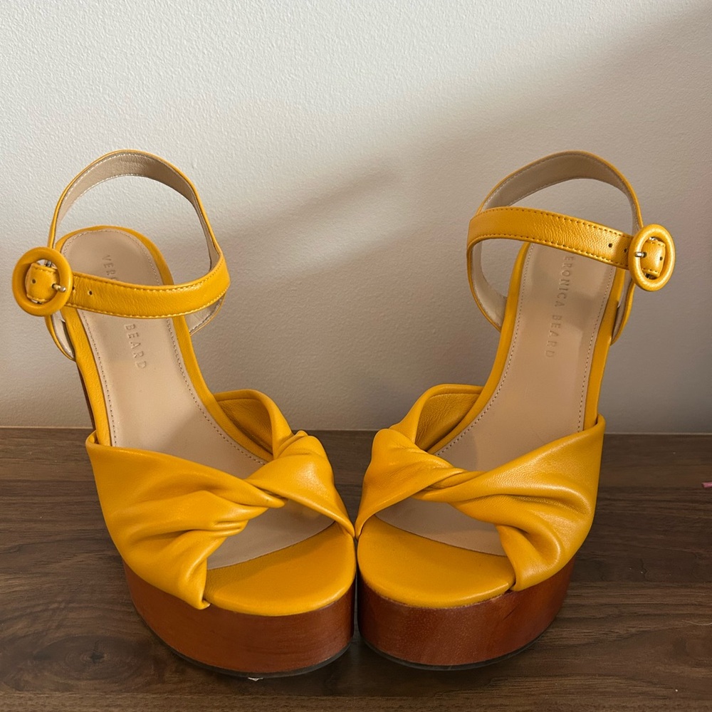 NWOT Veronica Beard Gela Twisted Leather Heeled Sandal size 7.5